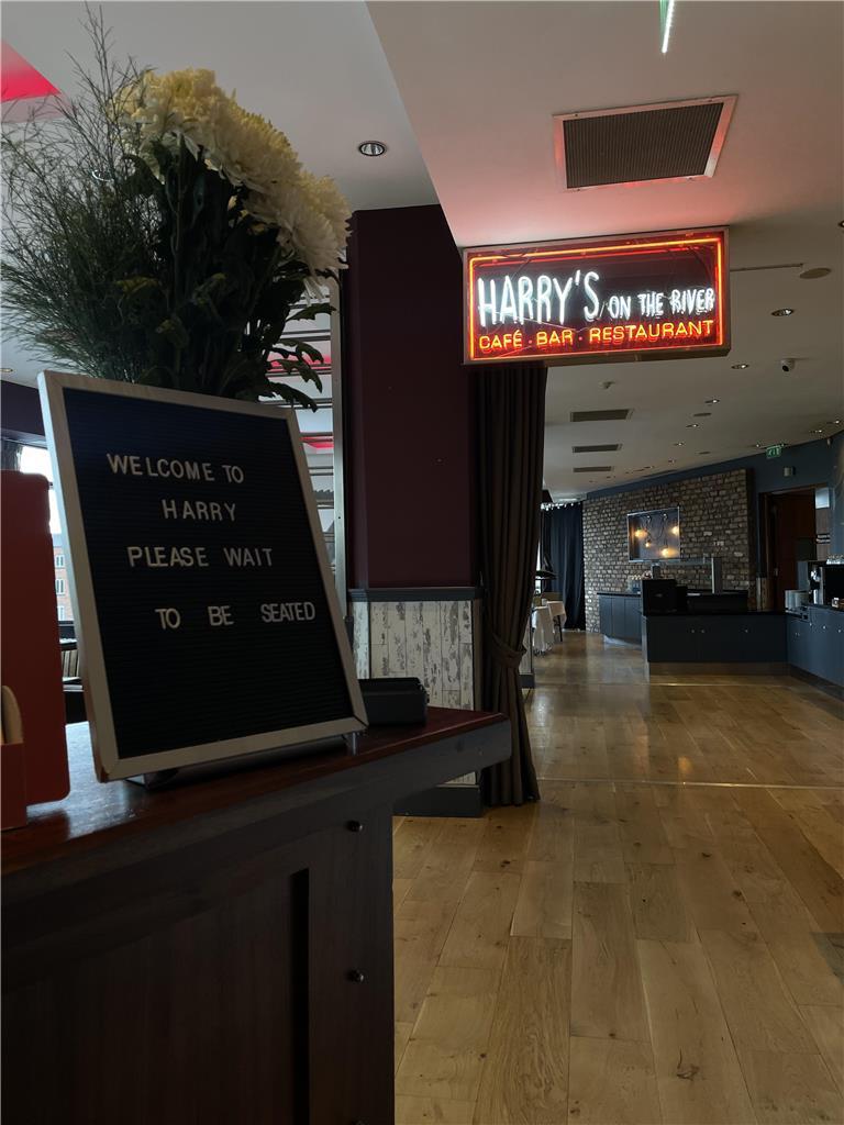 Absolute Hotel Limerick Junction Étterem fotó